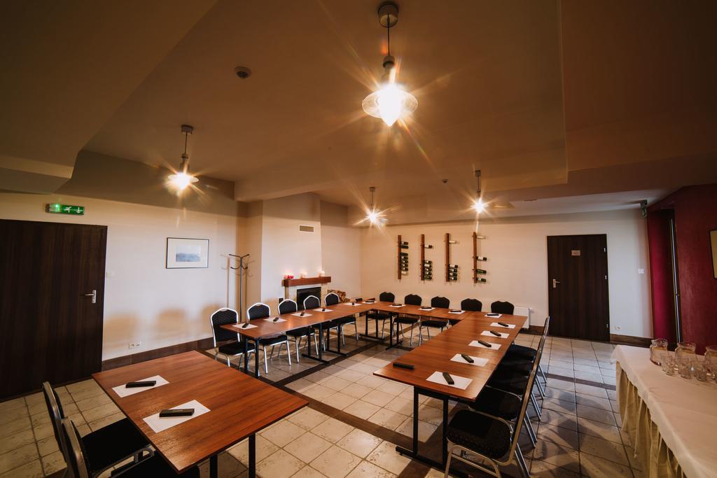 Hotel Maly Rzym Sandomierz Esterno foto