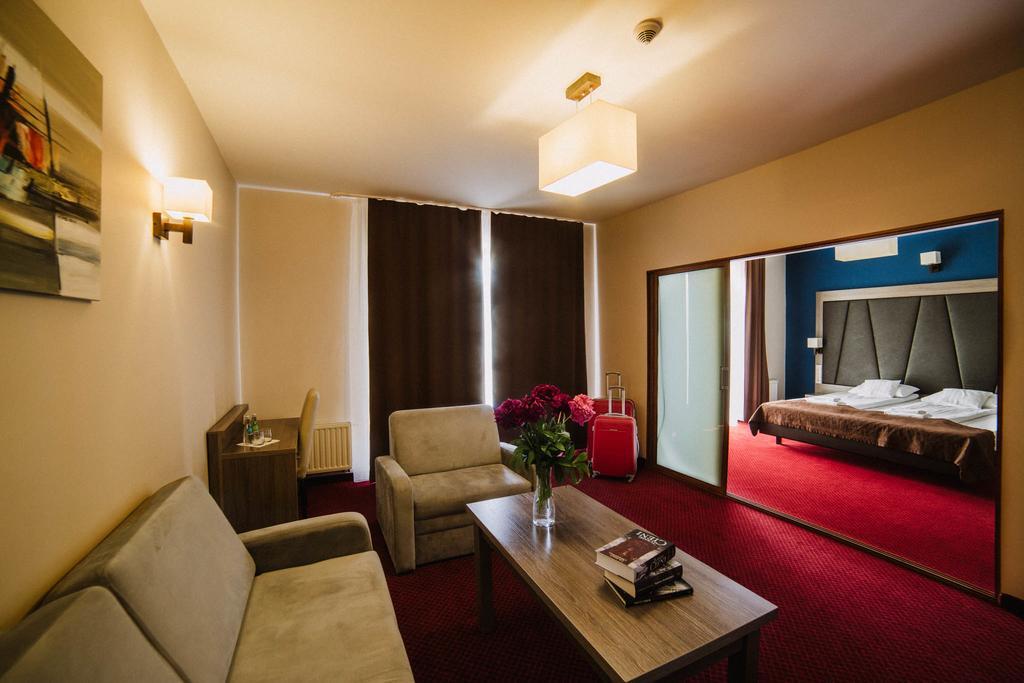 Hotel Maly Rzym Sandomierz Esterno foto