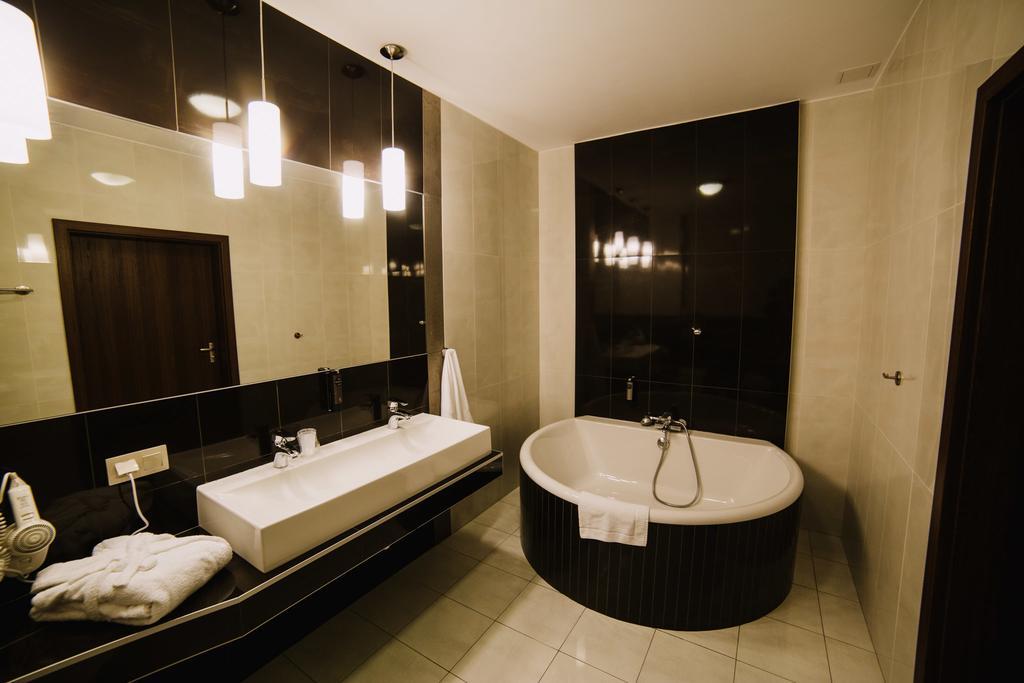 Hotel Maly Rzym Sandomierz Esterno foto